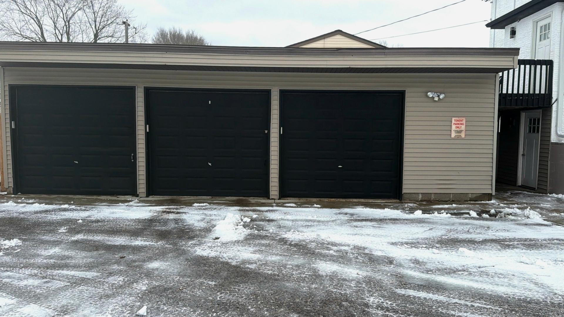 3 of 6 garages
