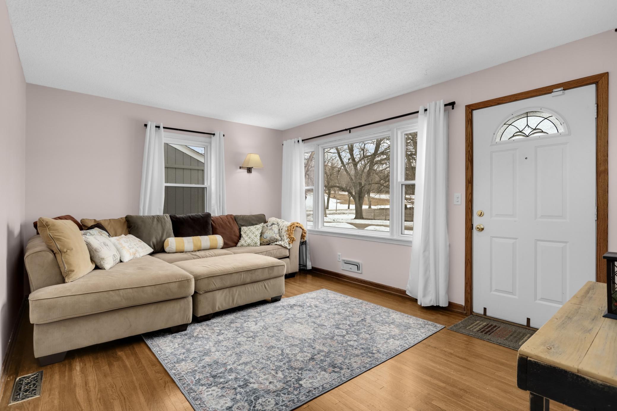 2751 York Avenue N, Robbinsdale, MN 55422