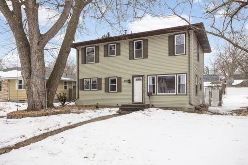 Photo for 2751 York Avenue N, Robbinsdale, MN 55422 - listing #7022526 2751 York Avenue N, Robbinsdale, MN 55422