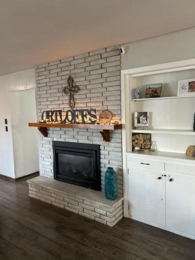 842 Fir Avenue, Bird Island, MN 55310