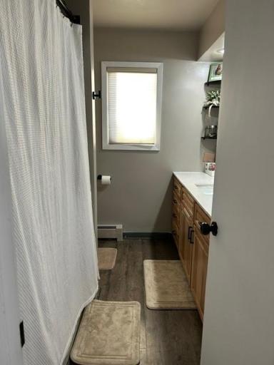 842 Fir Avenue, Bird Island, MN 55310