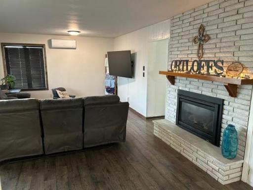 842 Fir Avenue, Bird Island, MN 55310