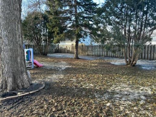 842 Fir Avenue, Bird Island, MN 55310
