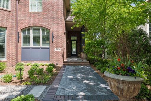 715 Rice Street E, Wayzata, MN 55391