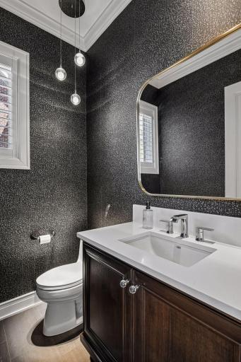 715 Rice Street E, Wayzata, MN 55391