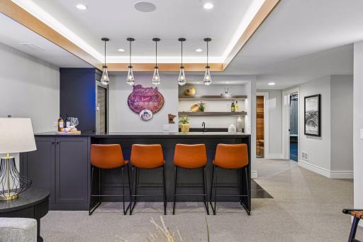 715 Rice Street E, Wayzata, MN 55391