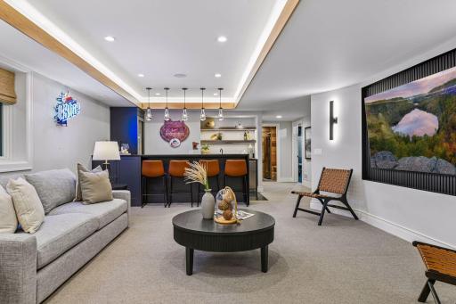 715 Rice Street E, Wayzata, MN 55391