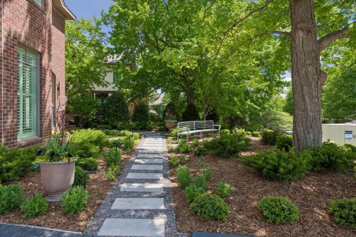 715 Rice Street E, Wayzata, MN 55391