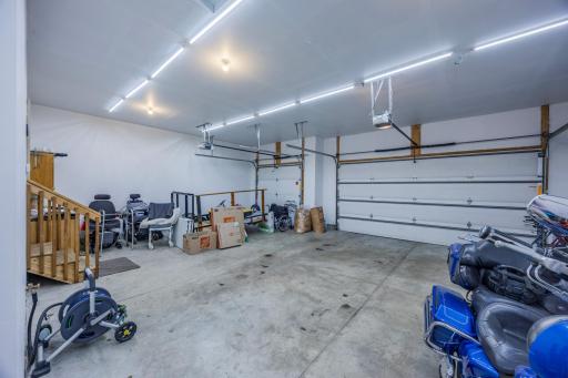 16899 E Lake Drive, Lakeville, MN 55044