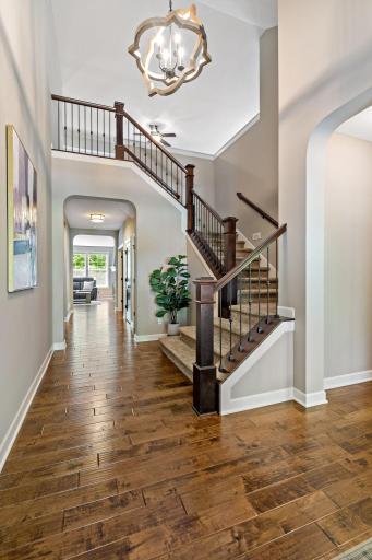 16899 E Lake Drive, Lakeville, MN 55044