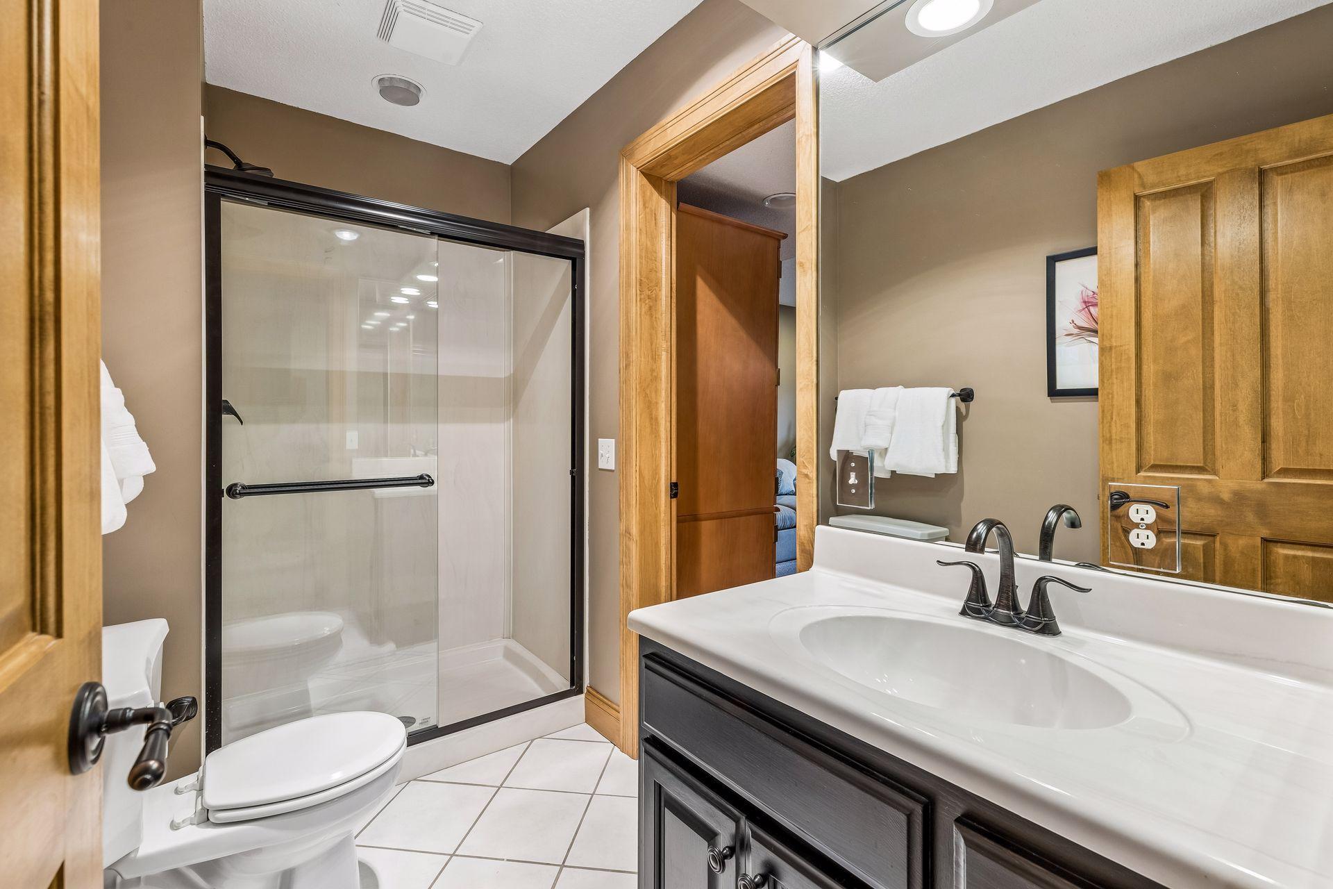 Lower Level 3/4 Bath