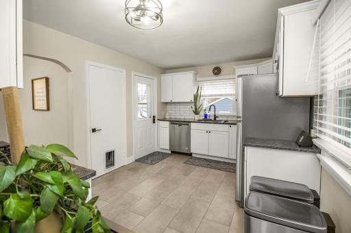 1055 Englewood Avenue, Saint Paul, MN 55104