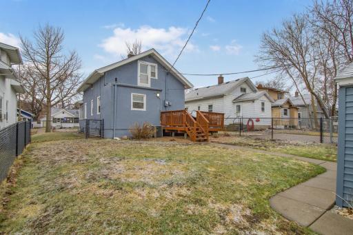 1055 Englewood Avenue, Saint Paul, MN 55104
