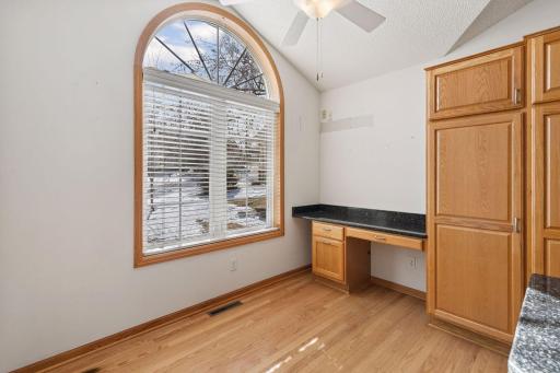 Eat in area featuring a nice tech nook