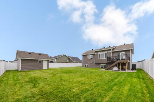 1809 42nd St S, Moorhead, MN 56560-57.jpg