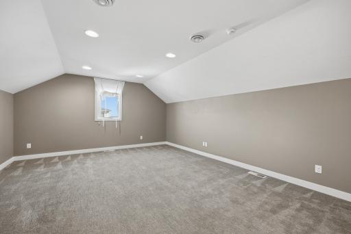 1809 42nd Street S, Moorhead, MN 56560