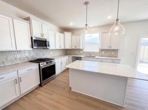 2471 Tyrone Drive S, Shakopee, MN 55379
