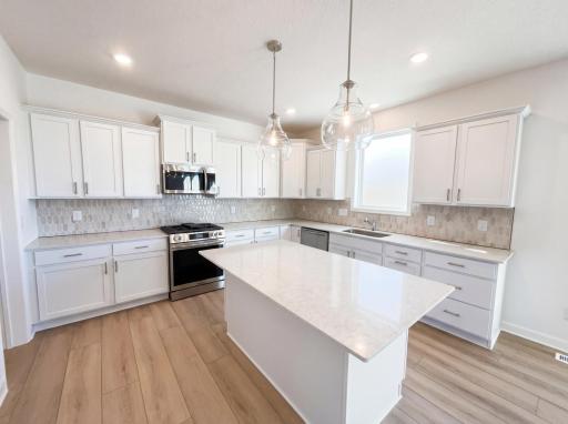 2471 Tyrone Drive S, Shakopee, MN 55379