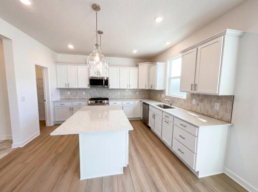 2471 Tyrone Drive S, Shakopee, MN 55379
