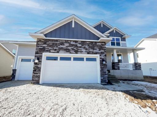 2471 Tyrone Drive S, Shakopee, MN 55379