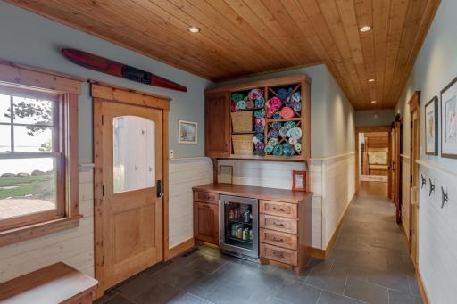 Outdoor shower & Hottub thru door