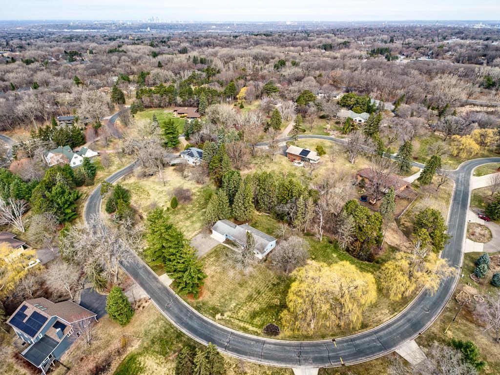 Conveniently close to downtown amenities and attractions