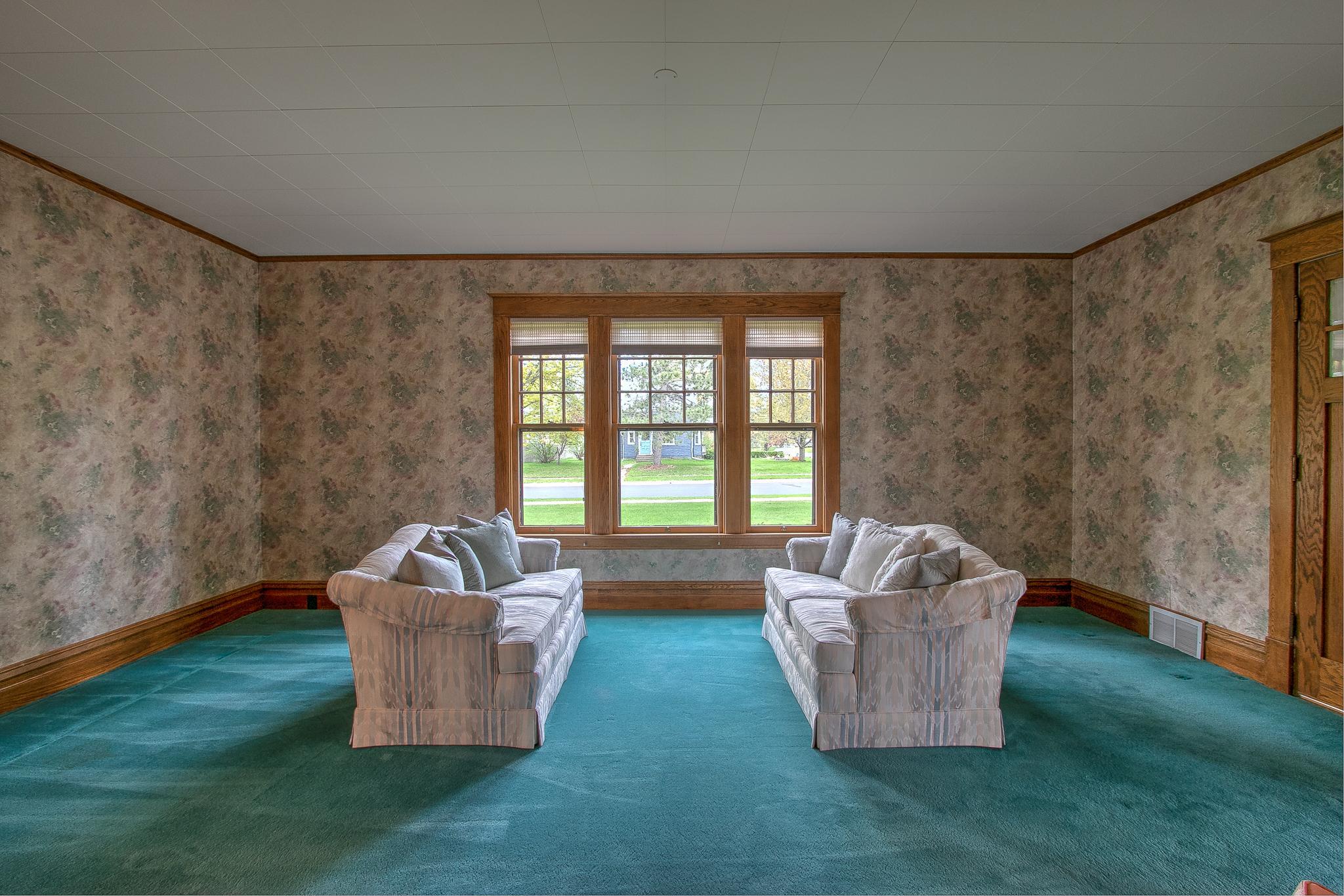 20x20 Living Room