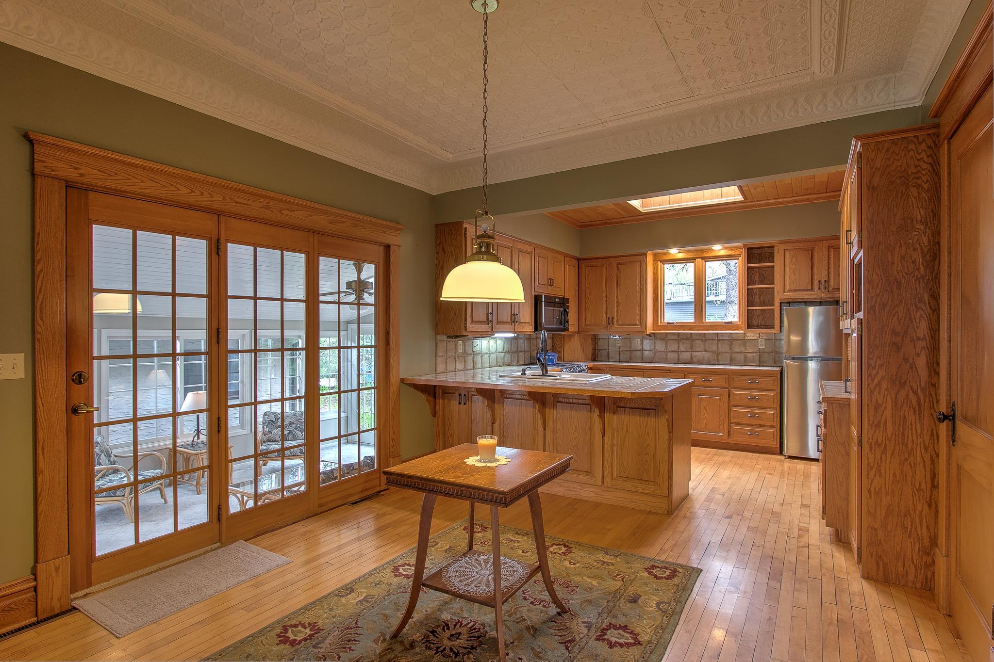 Modern kitchen blends with the classic architectural details.