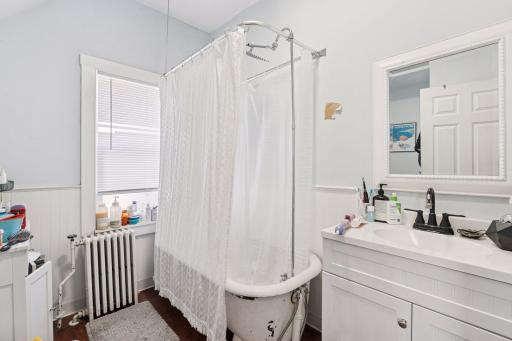 694 Central Avenue West - Spacecrafting - 0006.jpg