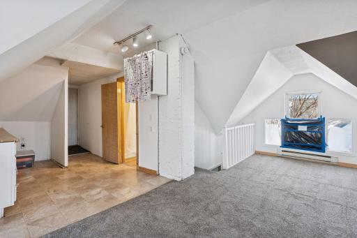 694 Central Avenue West - Spacecrafting - 0038.jpg