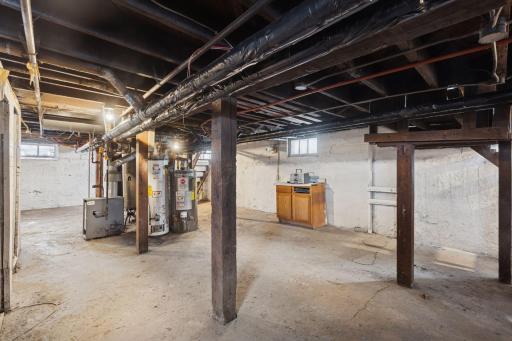 694 Central Avenue West - Spacecrafting - 0041.jpg