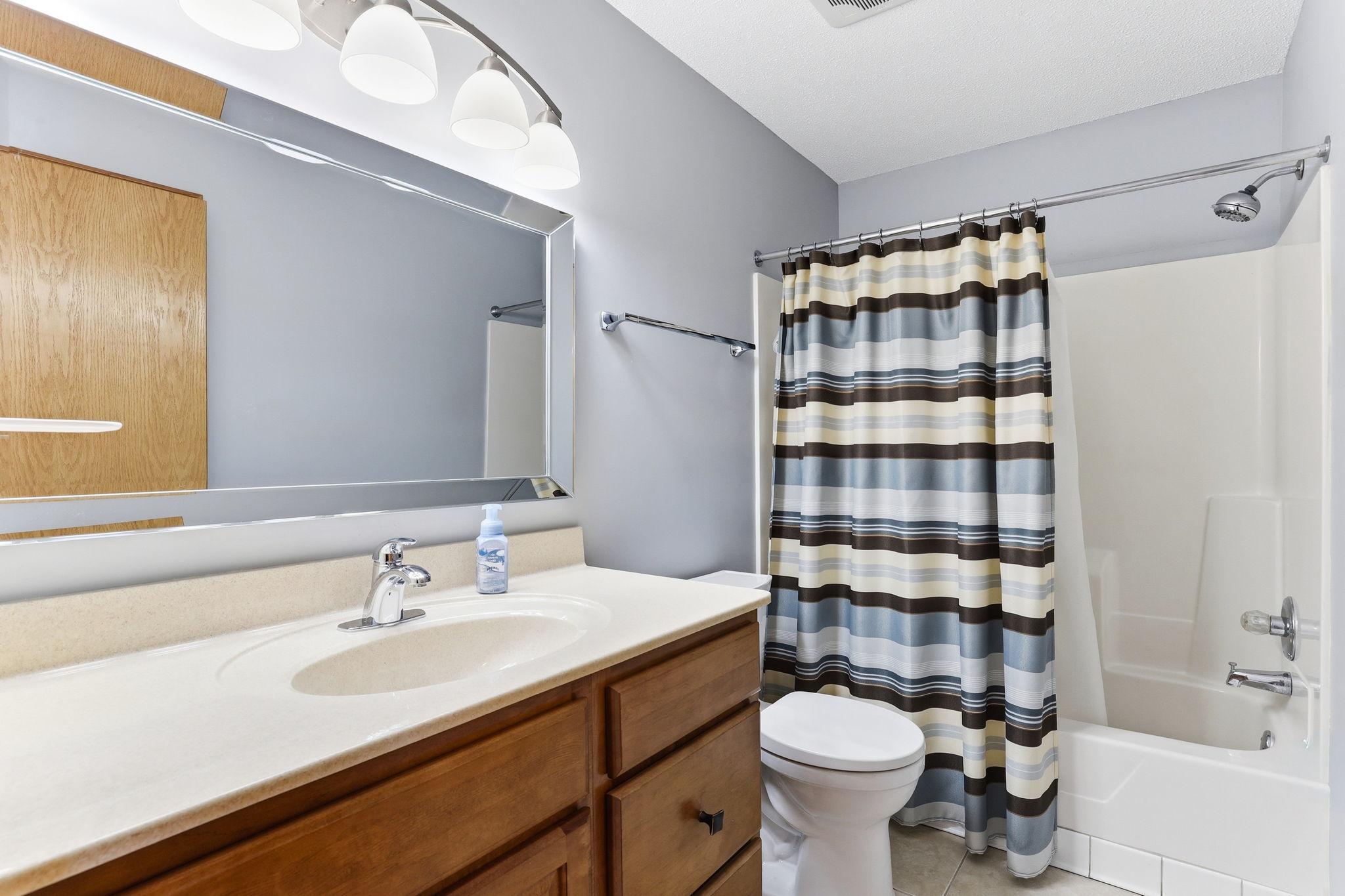 18-web-or-mls-6230-152nd-Ave-NW-18.jpg