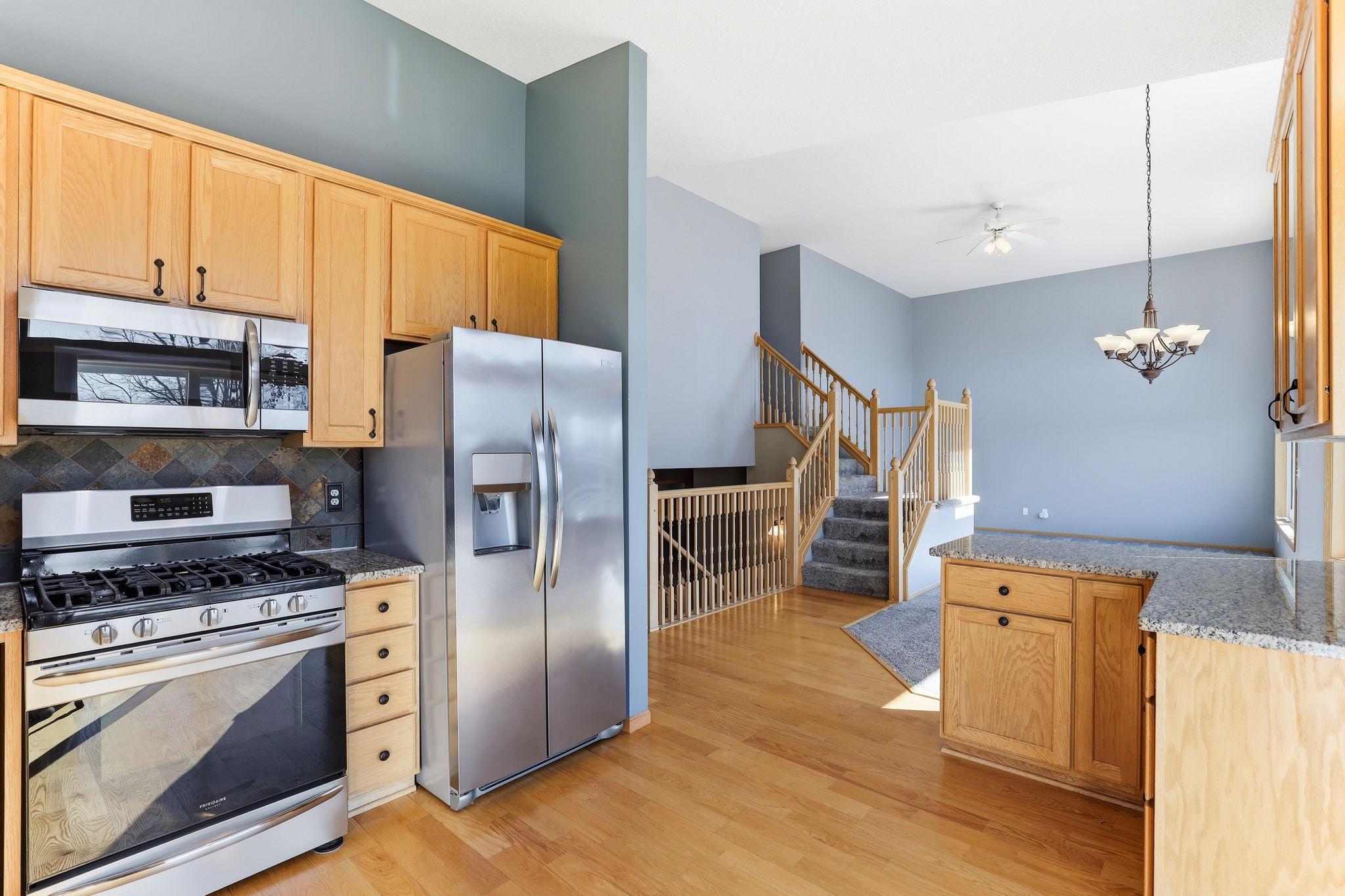 11-web-or-mls-6230-152nd-Ave-NW-11.jpg