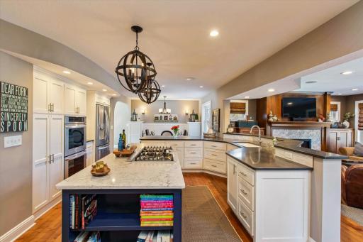 11844 Dunhill Road, Eden Prairie, MN 55344
