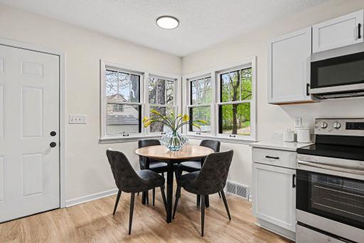 87 Juniper Street, Saint Paul, MN 55115