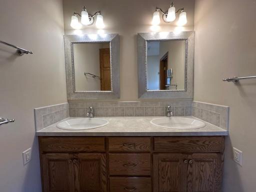 1775 Patriot Road, Northfield, MN 55057