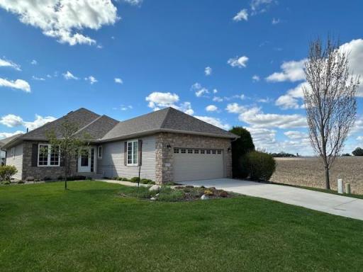Wonderful detached townhome on the where Northfield and open space meet.