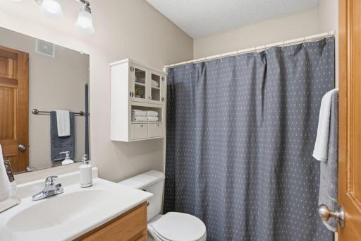 1971 Andrew Court, Chanhassen, MN 55317