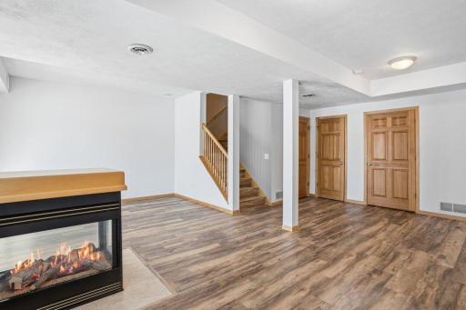 1971 Andrew Court, Chanhassen, MN 55317