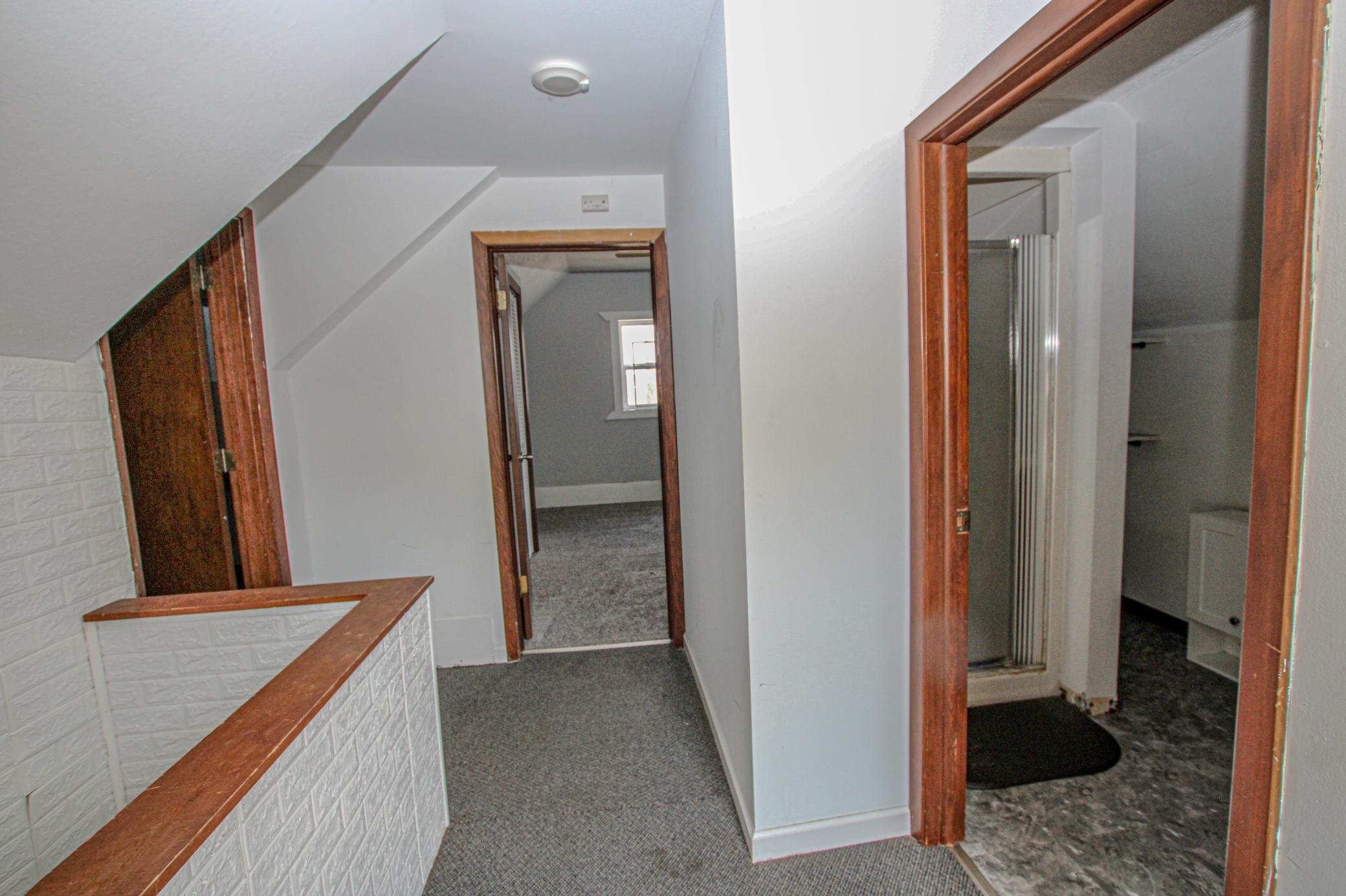 2nd Floor Landing.jpg