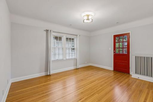 2757 Dean Parkway, Minneapolis, MN 55416