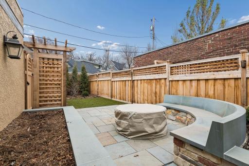 2757 Dean Parkway, Minneapolis, MN 55416