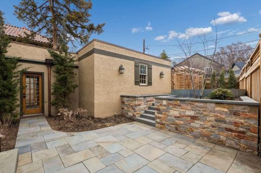 2757 Dean Parkway, Minneapolis, MN 55416