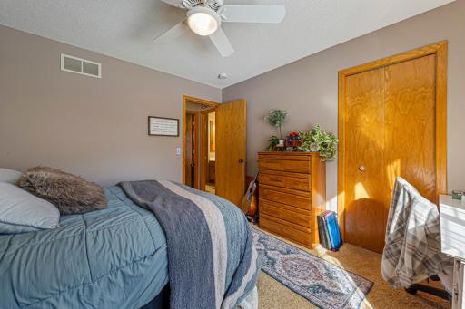 29_25 bedroom 2.jpg