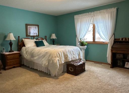 214 11th Avenue N, Princeton, MN 55371