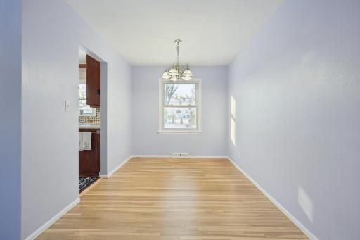 2174 County Road F E, Saint Paul, MN 55110