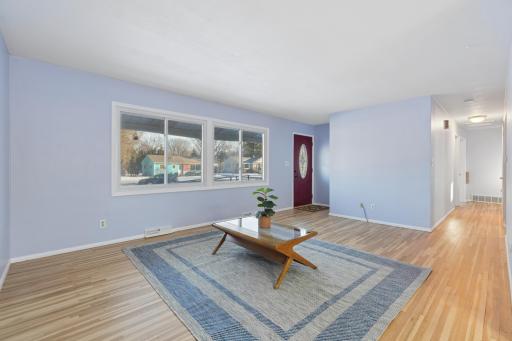 2174 County Road F E, Saint Paul, MN 55110