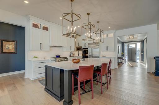 1461 Palmer Drive N, Lake Elmo, MN 55042