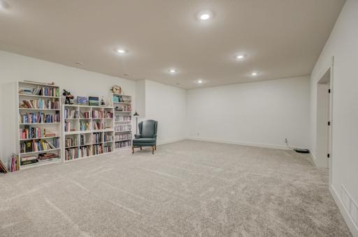 1461 Palmer Drive N, Lake Elmo, MN 55042