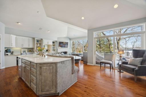 550 Waycliffe Drive N, Wayzata, MN 55391